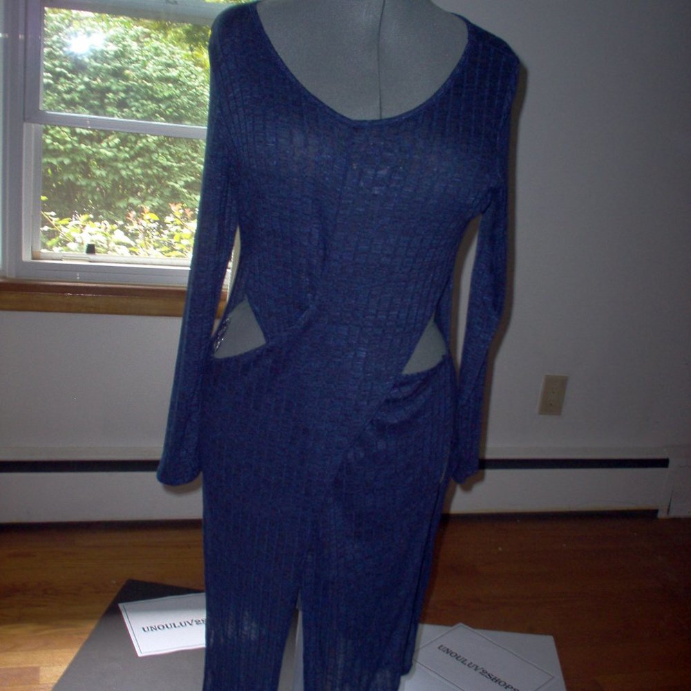 CLEO APPAREL TOP FOR JEANS AND LEGGINGS, BLUE. SIZE 2X